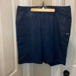 Mens NWT Under Armour  Flat front Golf shorts size 40 Navy Blue.